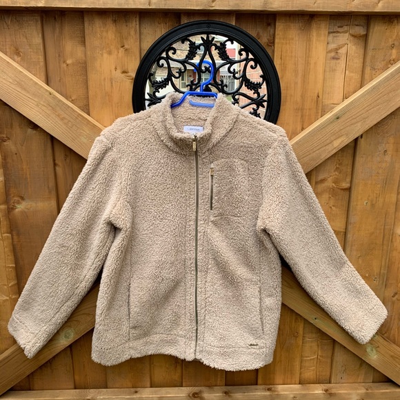 Calvin Klein Jackets & Blazers - BRAND NEW ✨ Clavin Klein Sherpa Soft Jacket